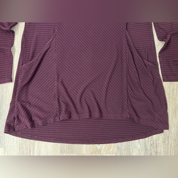 Chico’s striped long sleeve tunic w/pockets, size 0 (small). - Picture 3 of 5